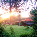 Quiosque ao entardecer para confraternização